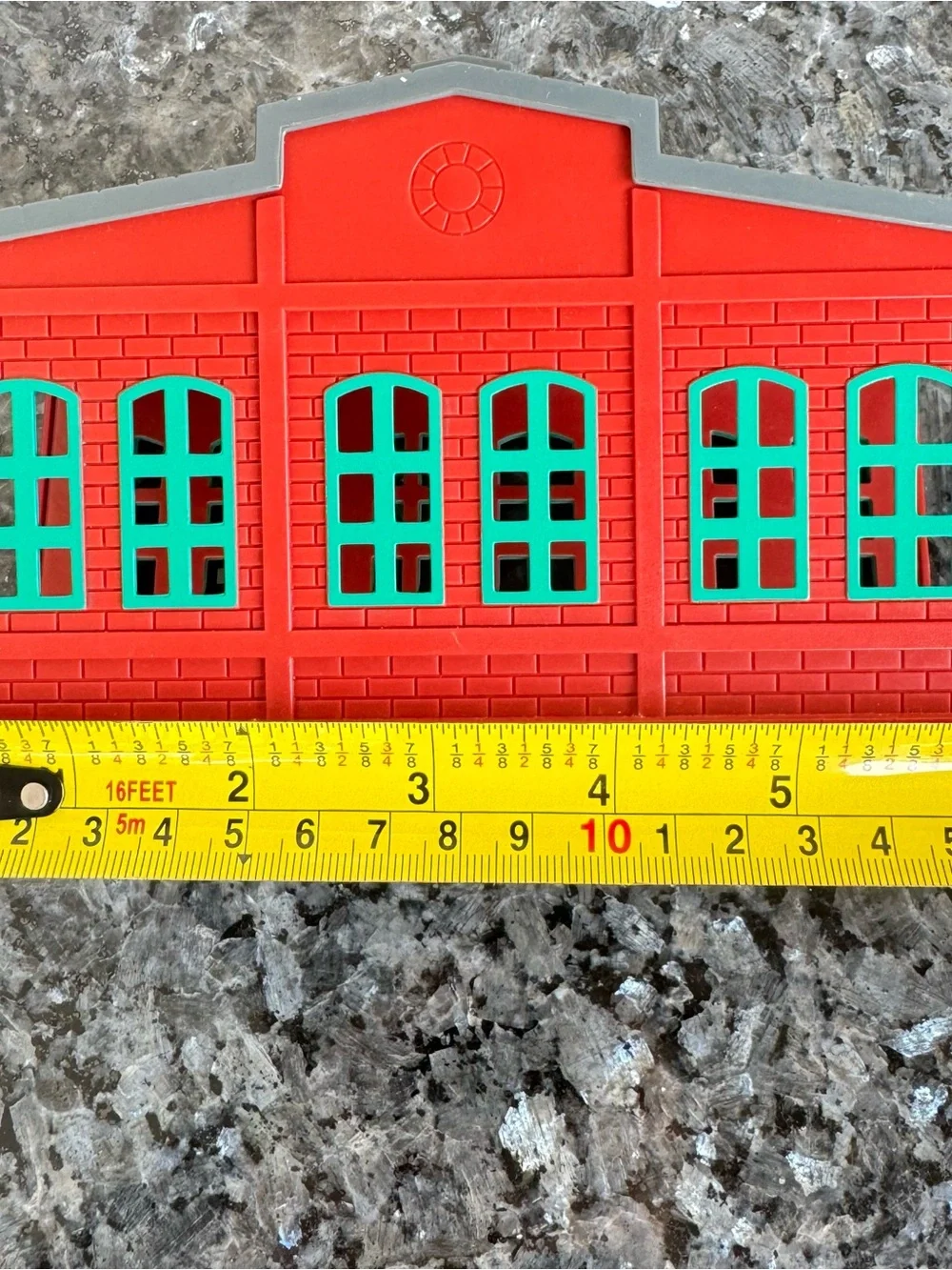 Vintage Thomas & Friends 2004 TOMY Engine Shed Accessories, Lot of 2 Buildings